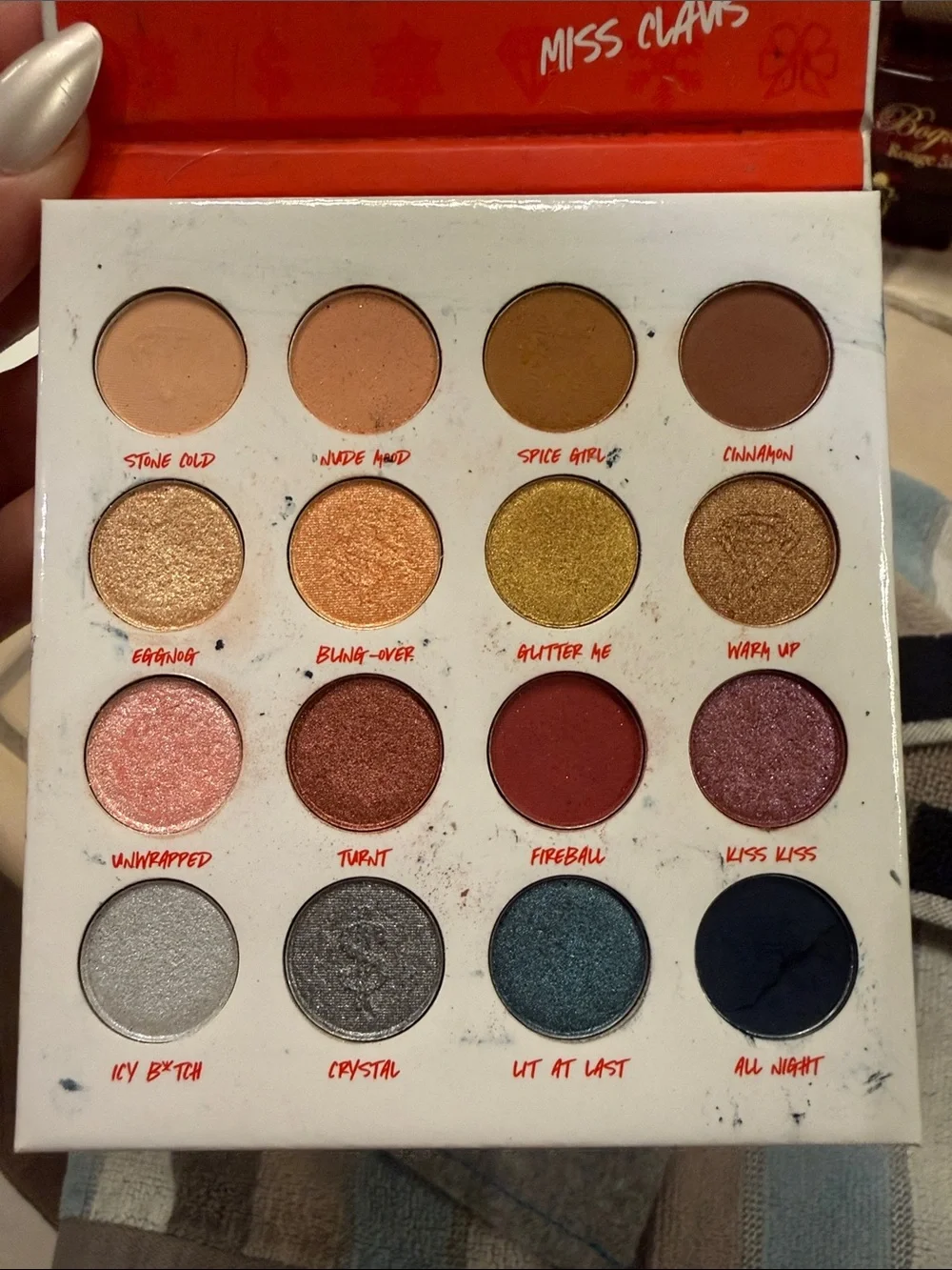 Miss Claus so spoiled Eye Shadow Palette - 16 colors BH cosmetics